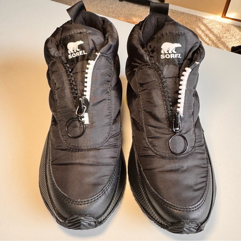 Sorel Out N About™ III Puffy Zip Black/White Winter Boots Women’s size 8 - Picture 7 of 15